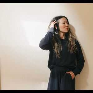 Longway softest sweatshirt size medium in black